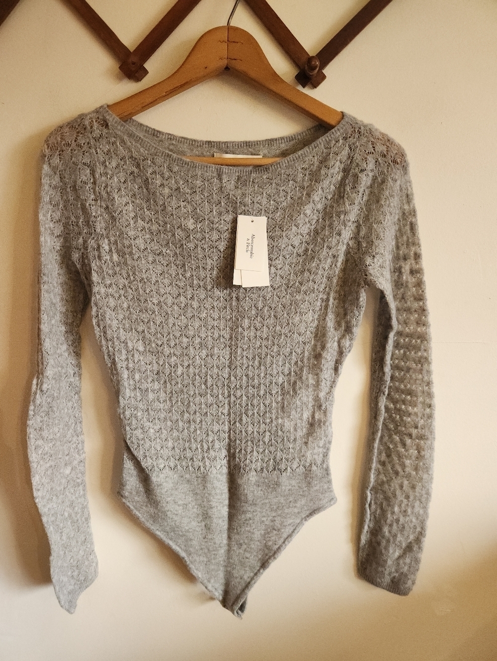 NWT Abercrombie & Fitch Light Gray Knit Bodysuit Sweater Soft Long Sleeve Wool S